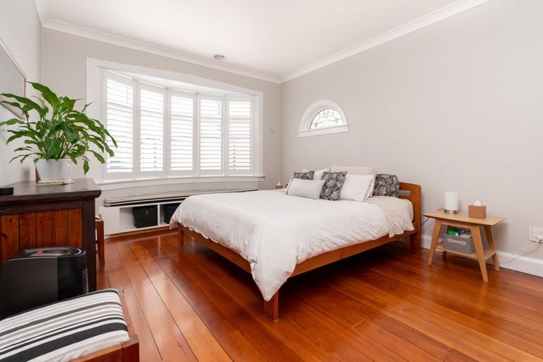 Photo of property in 45 Puru Crescent, Lyall Bay, Wellington, 6022