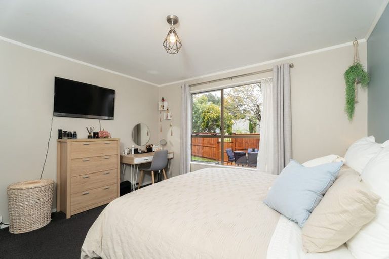 Photo of property in 2 Makatote Grove, Churton Park, Wellington, 6037