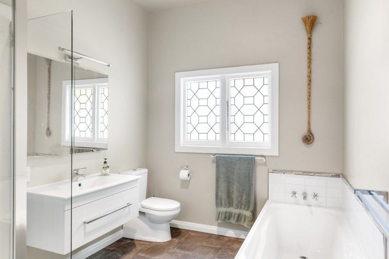 Photo of property in 40 The Esplanade, Westport, 7825