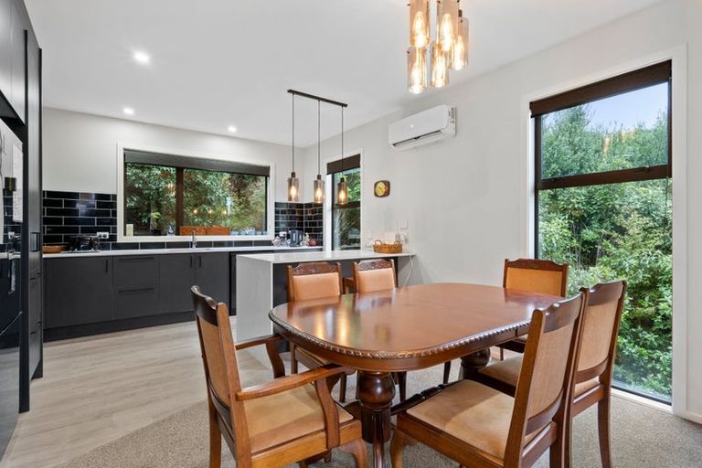 Photo of property in 61a Riverstone Drive, Riverstone Terraces, Upper Hutt, 5018