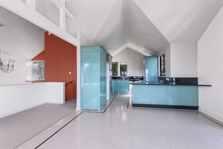 Photo of property in 16 Mayall Avenue, Beach Haven, Auckland, 0626