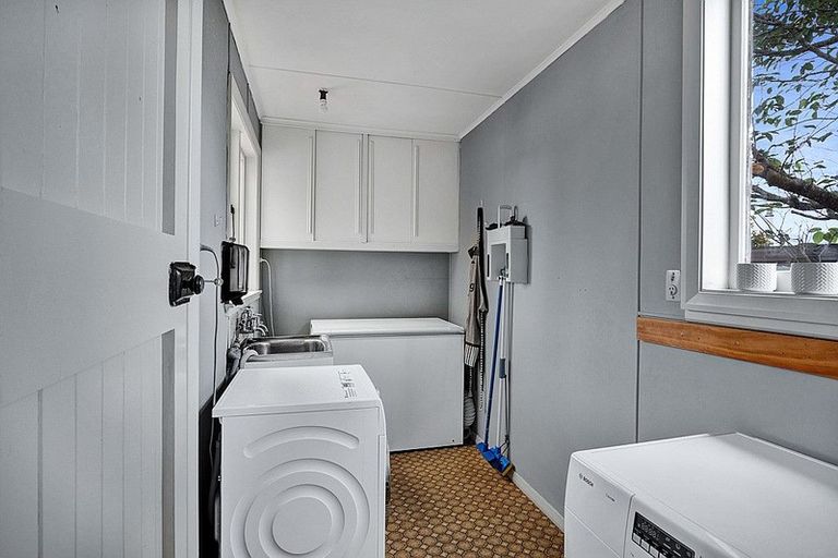 Photo of property in 2 Morrissey Street, Hawera, 4610