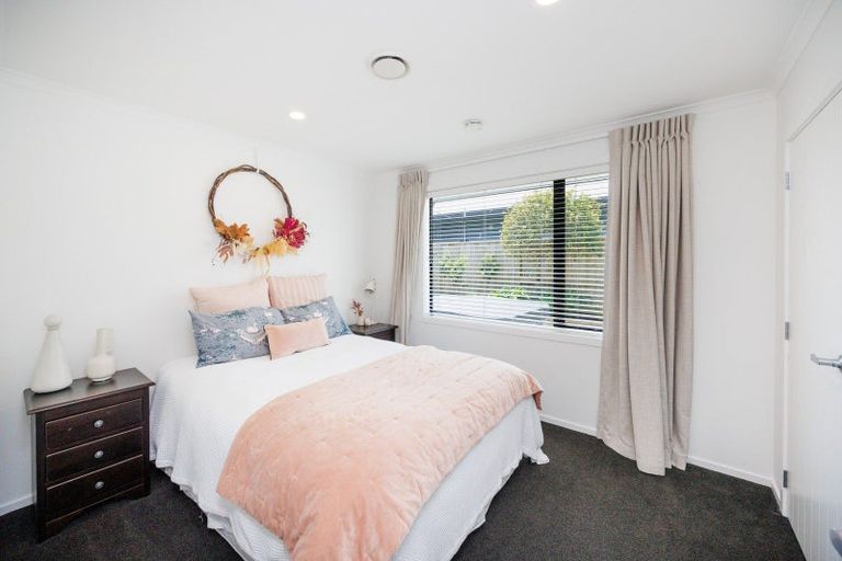 Photo of property in 94 Rosalie Terrace, Kelvin Grove, Palmerston North, 4414