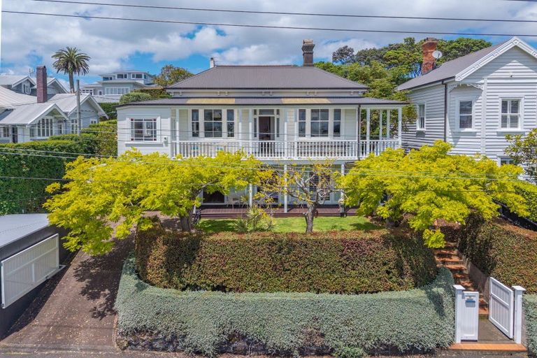 Photo of property in 38 Albert Road, Devonport, Auckland, 0624