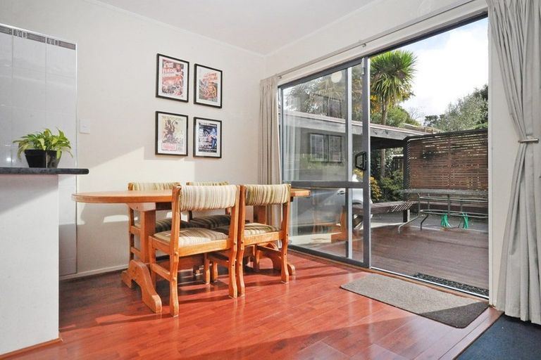 Photo of property in 176 Solar Road, Glen Eden, Auckland, 0602