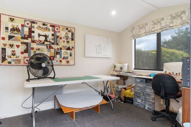 Photo of property in 40 Armstrong Avenue, Carterton, 5713