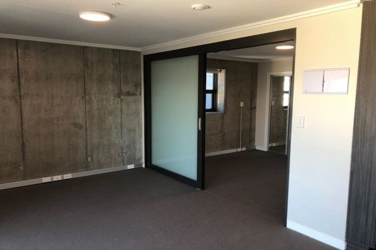Photo of property in Frame Apartments, 901/111u Molesworth Street, Thorndon, Wellington, 6011