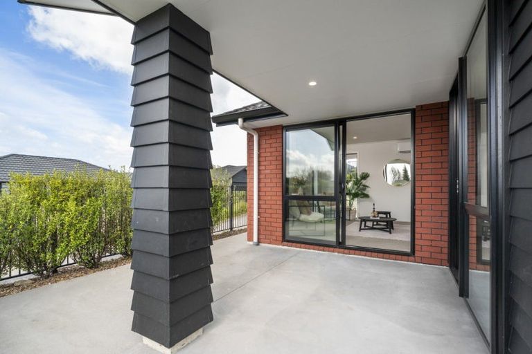 Photo of property in 5 Tangata Way, Omokoroa, 3114