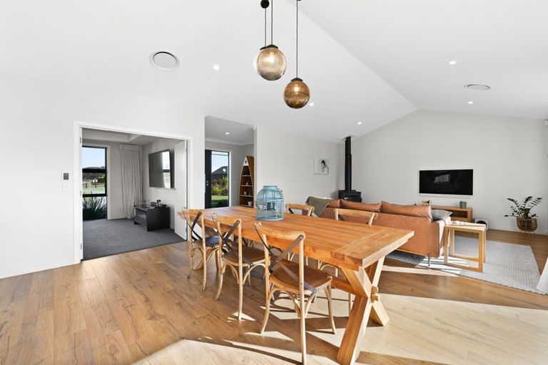 Photo of property in 21 Delta Way, Te Kowhai, Hamilton, 3288