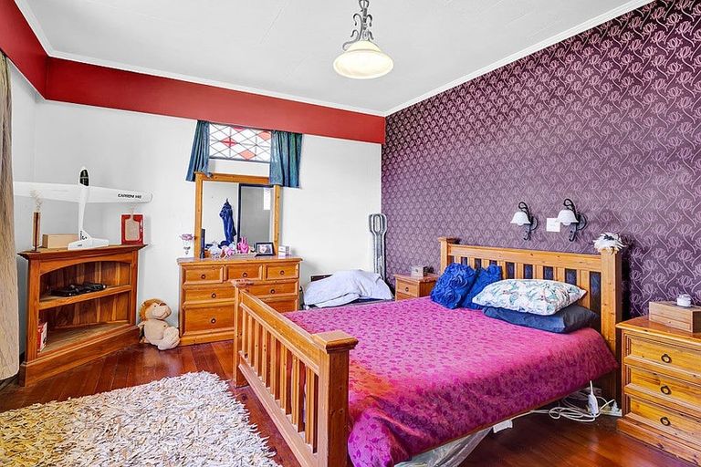 Photo of property in 77 Wilson Street, Hawera, 4610