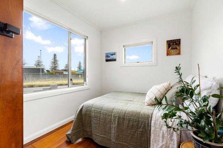 Photo of property in 6 Kenny Avenue, Ahuriri, Napier, 4110