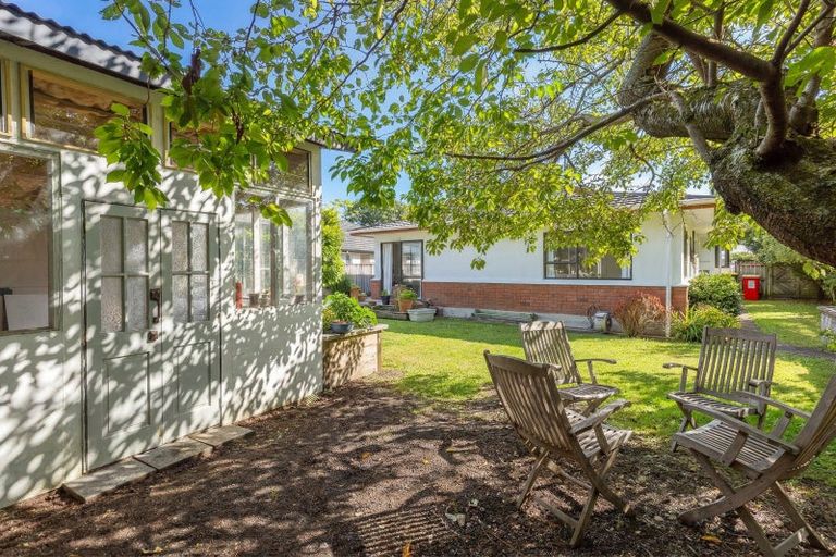 Photo of property in 9 Oak View Place, Greytown, 5712