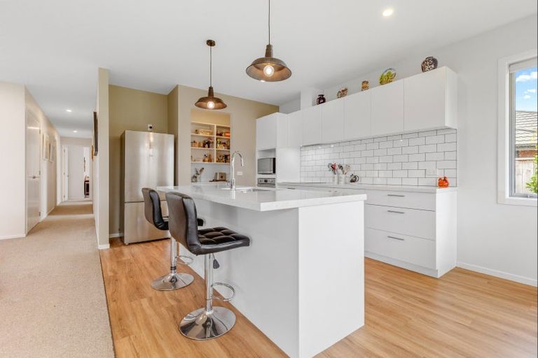 Photo of property in 5 Oak Place, Levin, 5510