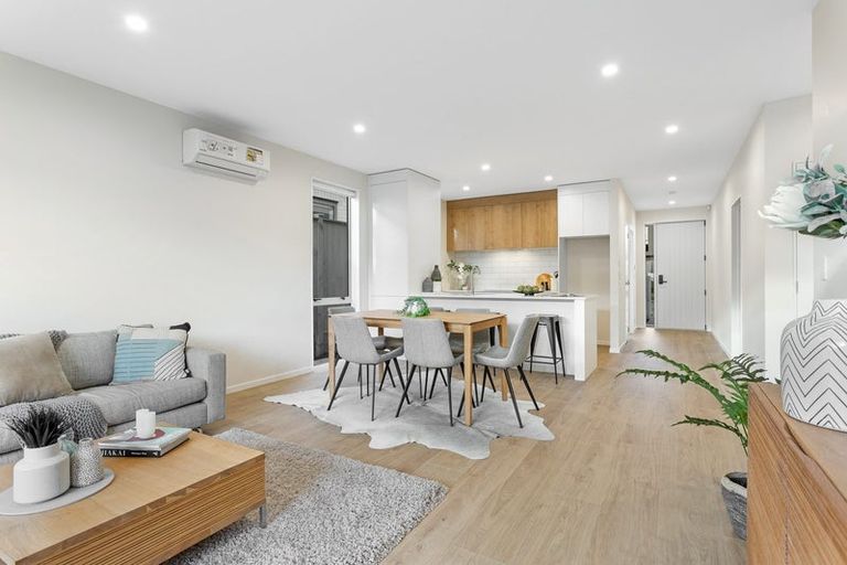 Photo of property in 15 Kawe Marie Lane, Takanini, 2112