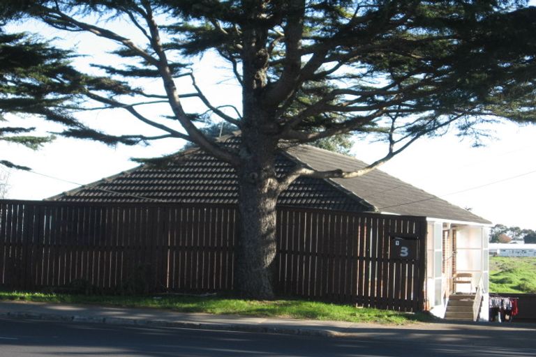 Photo of property in 1/3 Great South Road, Manurewa, Auckland, 2102
