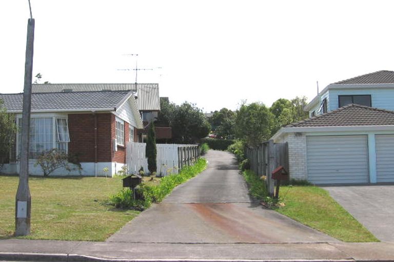 Photo of property in 2/47 Centorian Drive, Windsor Park, Auckland, 0632