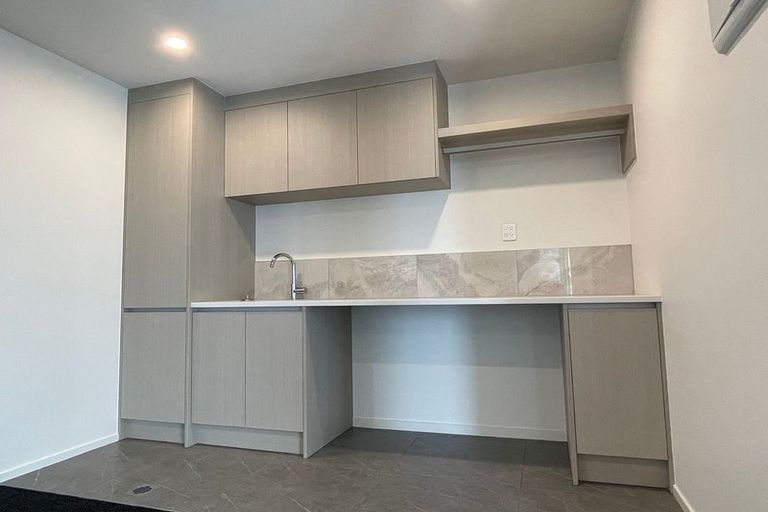 Photo of property in 75f Cardiff Road, Pakuranga, Auckland, 2010