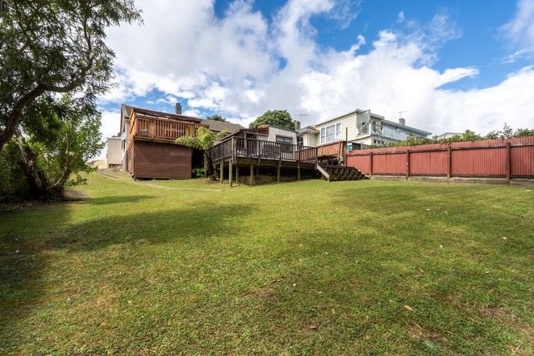 Photo of property in 25 Waihemo Street, Waitangirua, Porirua, 5024