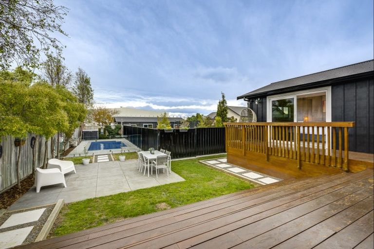 Photo of property in 51 Napier Road, Havelock North, 4130