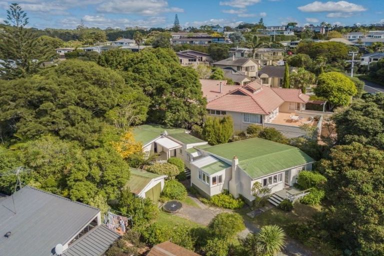 Photo of property in 8 Park Rise, Campbells Bay, Auckland, 0630