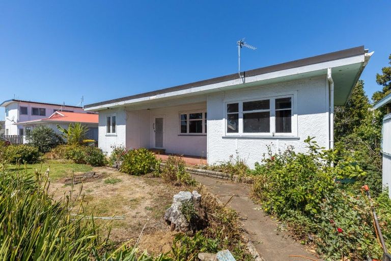 Photo of property in 359 Saint Aubyn Street, Moturoa, New Plymouth, 4310