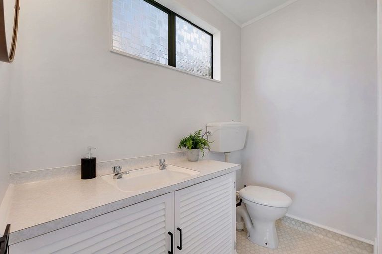 Photo of property in 21 The Mainsail, Whitby, Porirua, 5024