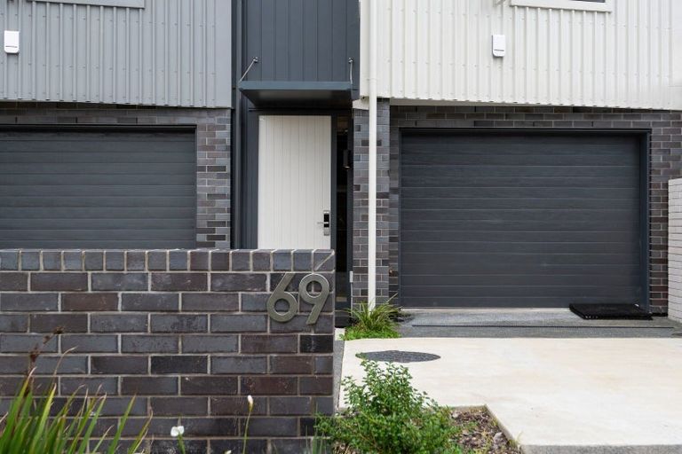 Photo of property in 69 Bearing Parade, Long Bay, Auckland, 0630