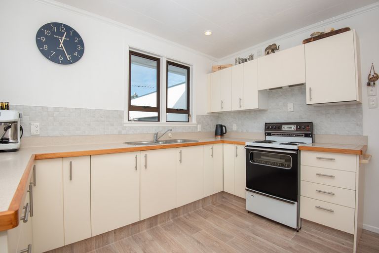Photo of property in 5 Duthie Street, Milton, 9220