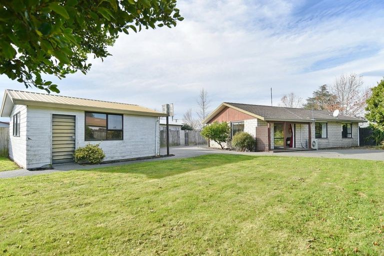 Photo of property in 31 Tyrone Street, Belfast, Christchurch, 8051