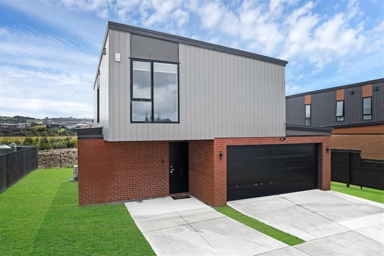 Photo of property in 3 Waikaha Street, Pokeno, 2472