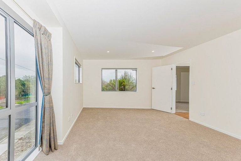 Photo of property in 31 Statesman Street, Henderson, Auckland, 0612