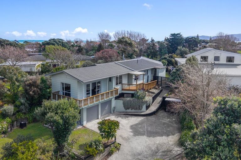 Photo of property in 3 Miro Road, Raumati South, Paraparaumu, 5032