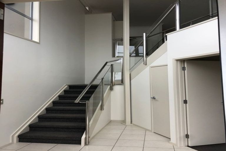 Photo of property in 348 Beach Road, Mairangi Bay, Auckland, 0630