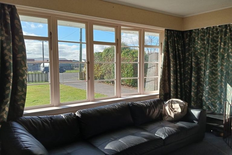 Photo of property in 9 Birch Street, Tuatapere, 9620