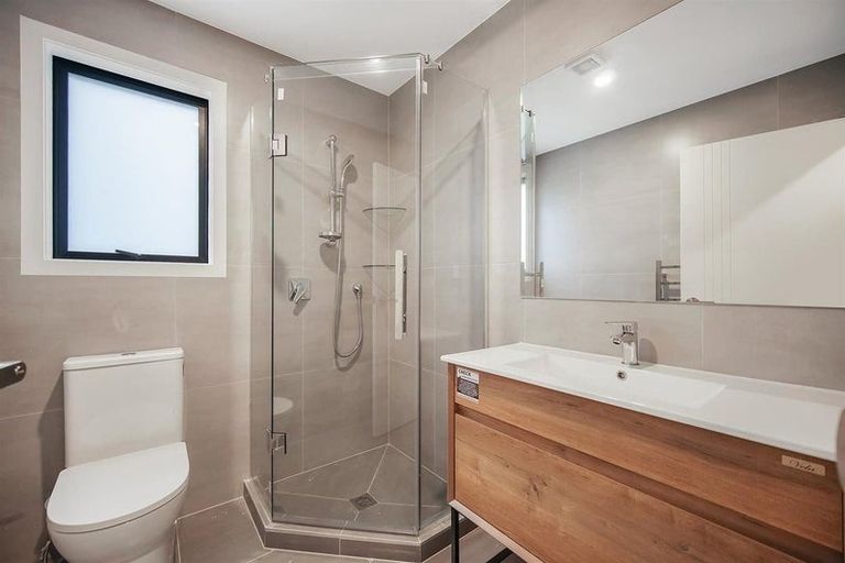 Photo of property in 11 Aramata Road, Papakura, 2110