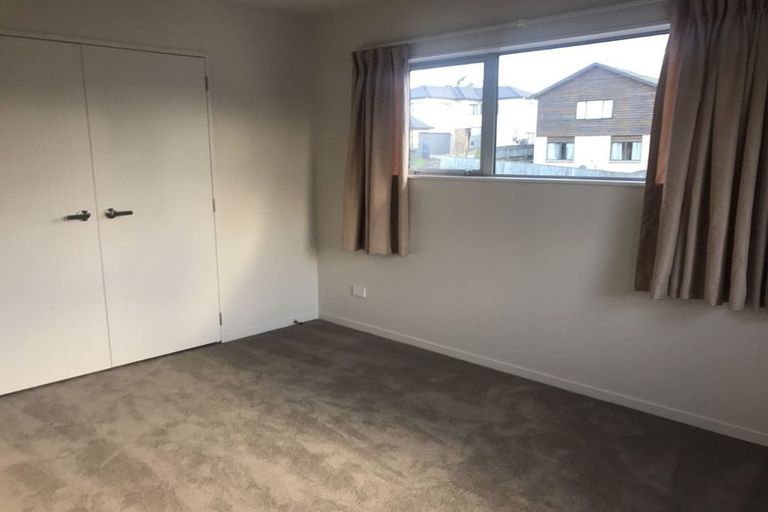 Photo of property in 43 Nikau Street, New Lynn, Auckland, 0600