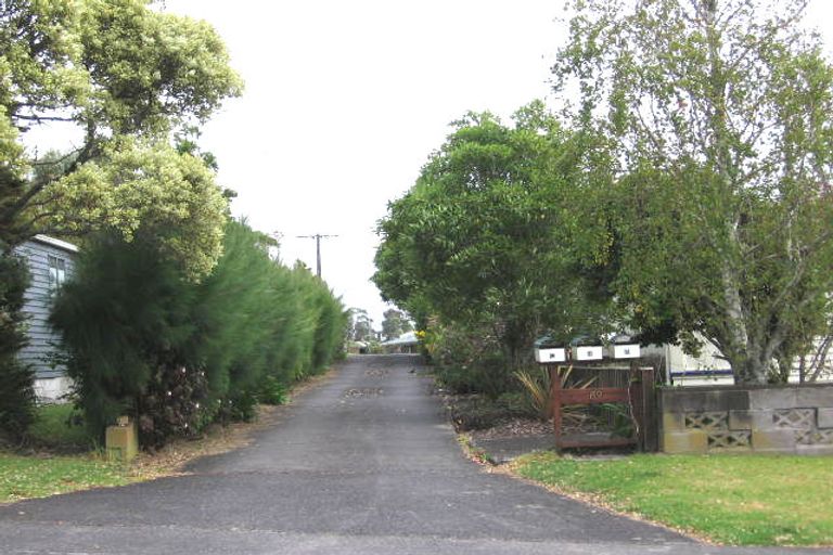 Photo of property in 89a Awaroa Road, Sunnyvale, Auckland, 0612