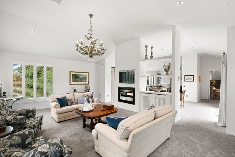 Photo of property in 4 Le Quesnoy Place, Cambridge, 3434