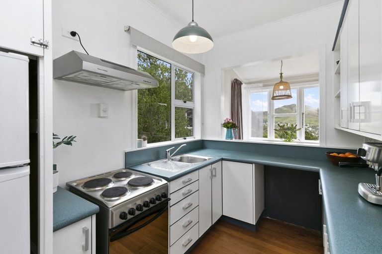 Photo of property in 147 Cockayne Road, Khandallah, Wellington, 6035