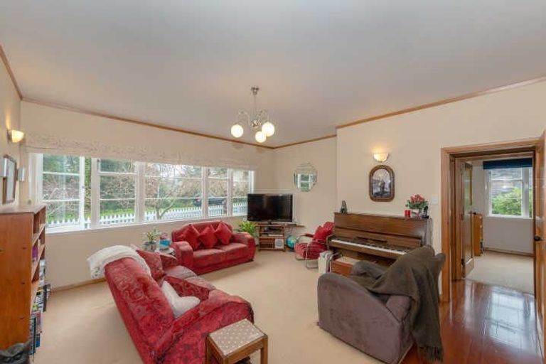 Photo of property in 1 Jellicoe Drive, Hamilton East, Hamilton, 3216