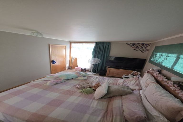 Photo of property in 13 Thompson Road, Bluff Hill, Napier, 4110