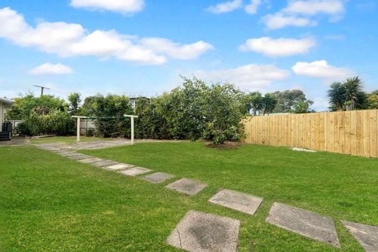 Photo of property in 5 Simpson Road, Ranui, Auckland, 0612