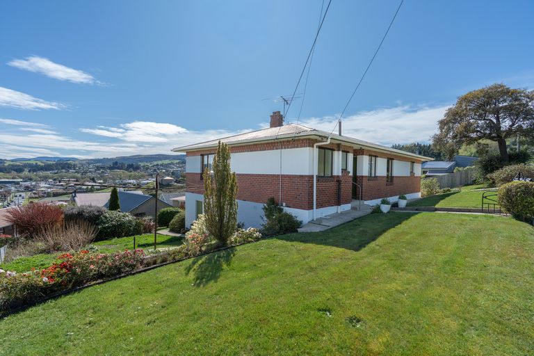 Photo of property in 8 Allen Road, Green Island, Dunedin, 9018