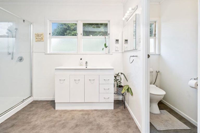 Photo of property in 1 Ranfurly Place, Te Kamo, Whangarei, 0112