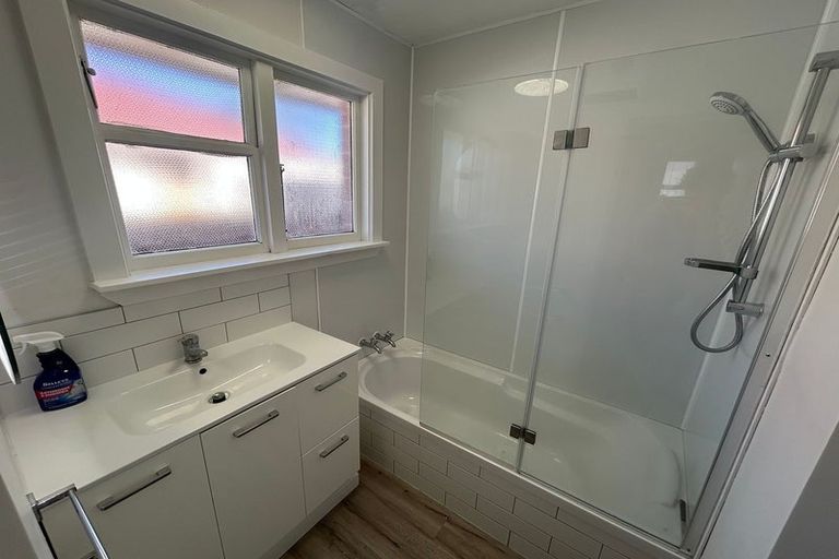 Photo of property in 14 Shaftesbury Street, Avonhead, Christchurch, 8042