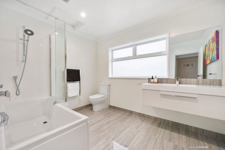 Photo of property in 8 Nicholson Road, Khandallah, Wellington, 6035