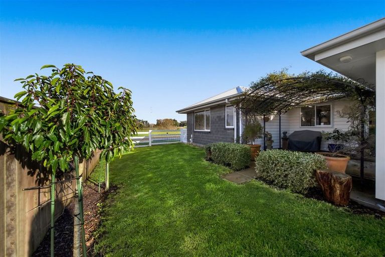 Photo of property in 2 Mercade Close, Stratford, 4332