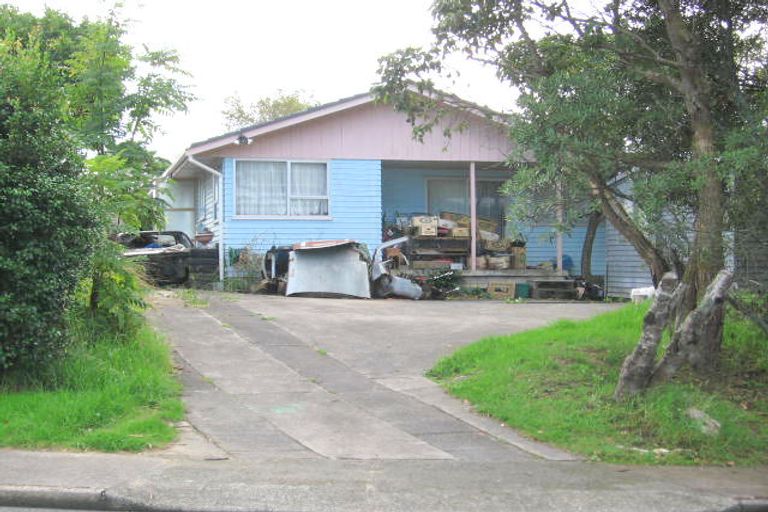 Photo of property in 23 Roick Parade, Glen Eden, Auckland, 0602