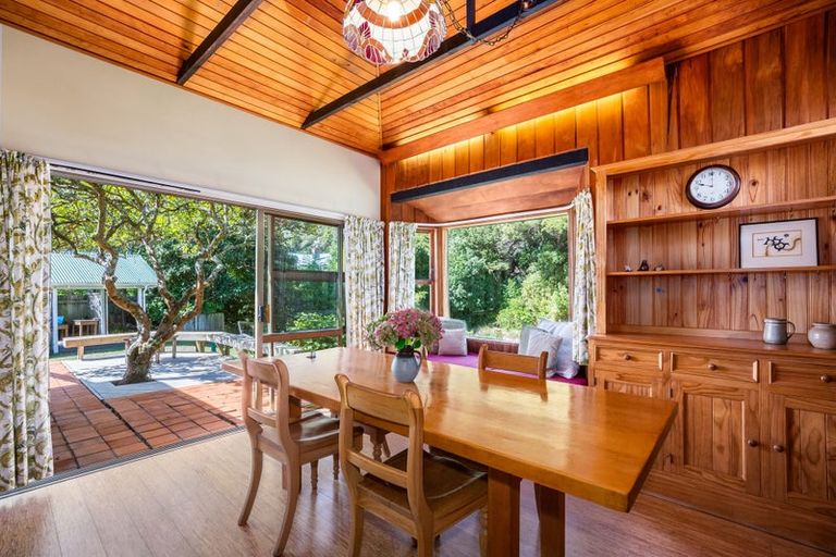 Photo of property in 24 Mahoe Street, Eastbourne, Lower Hutt, 5013