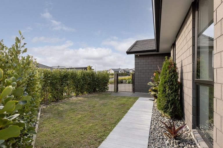 Photo of property in 42 Traverse Lane, Omokoroa, 3114